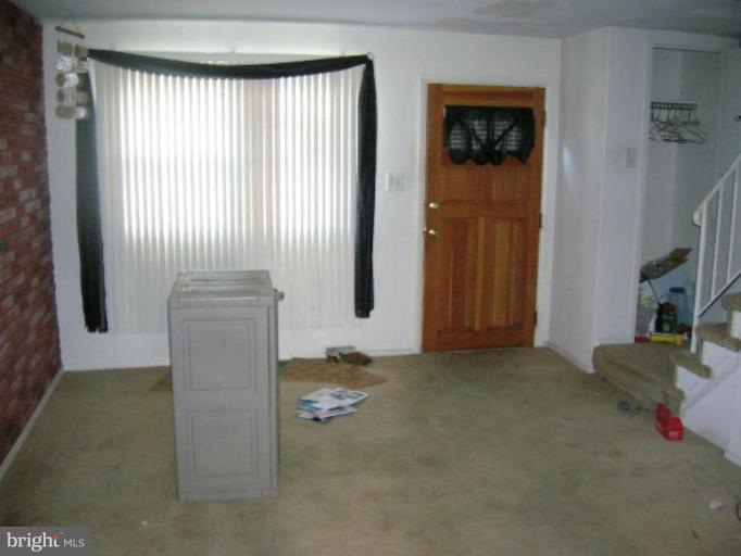 620 Kingston Road Middle River, MD 21220 - Photo 2 of 12 Living Room