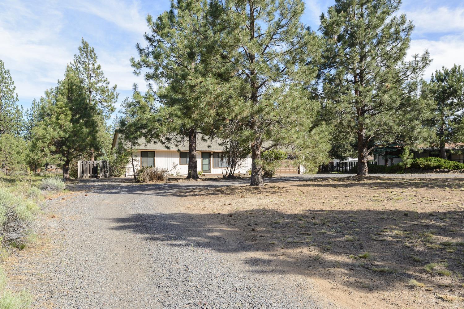 19559 Apache Road Bend, OR 97702 - Photo 2 of 24 Additional Photo