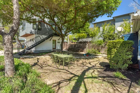 $885,000 | 1910 Kinney Avenue, Austin, TX 78704