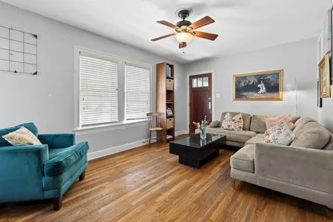 $885,000 | 1910 Kinney Avenue, Austin, TX 78704