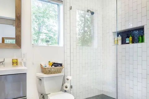 $885,000 | 1910 Kinney Avenue, Austin, TX 78704