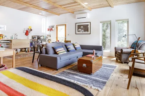 $885,000 | 1910 Kinney Avenue, Austin, TX 78704