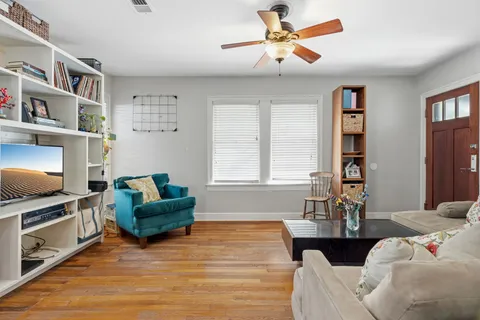 $885,000 | 1910 Kinney Avenue, Austin, TX 78704