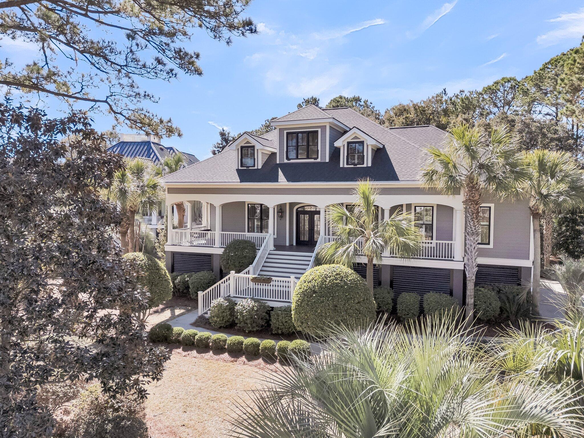 Elegant Home In The Sound