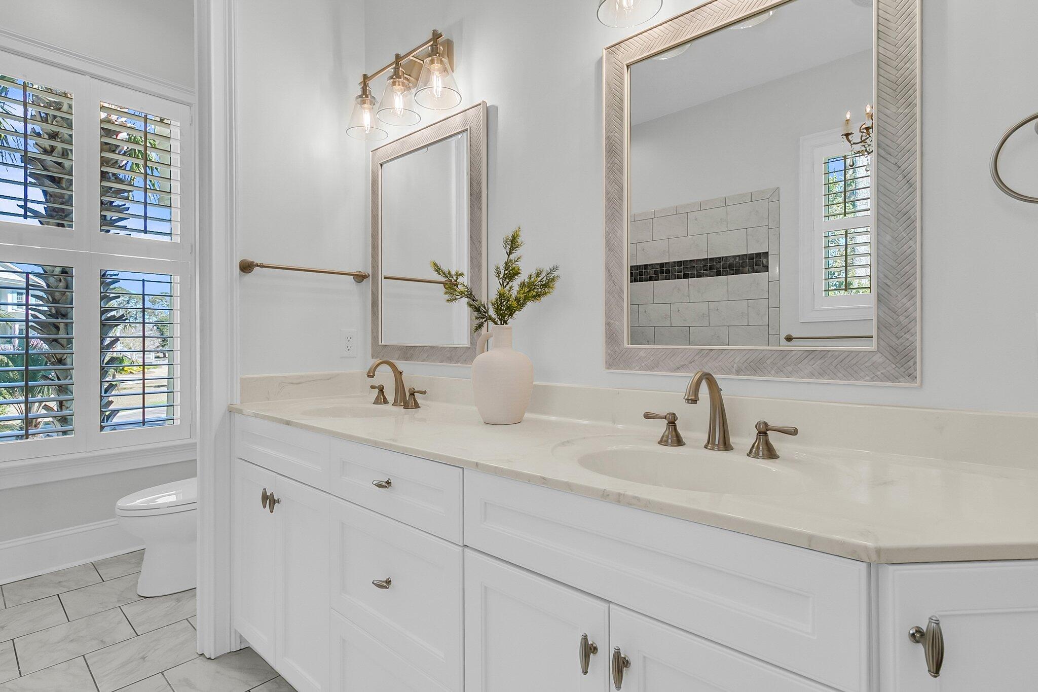 4983 Sound View Drive Mount Pleasant, SC 29466 - Photo 25 of 73 Primary Bathroom