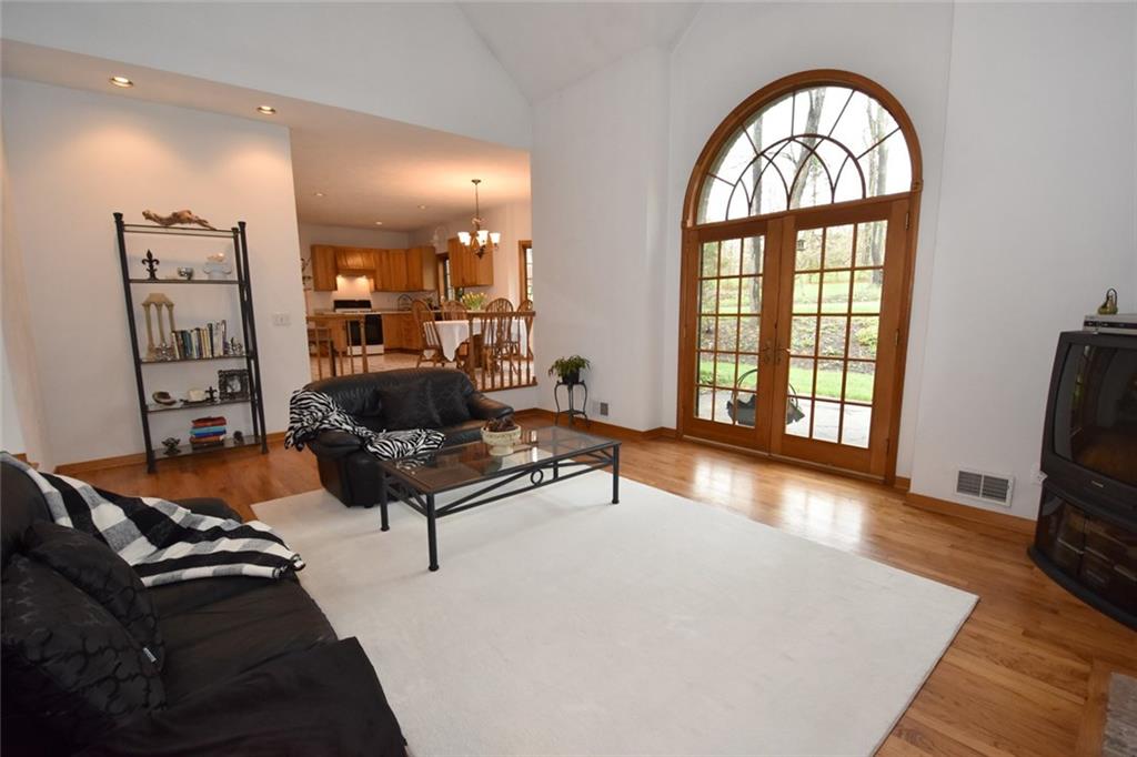 249 Thompsonville Road Canonsburg, PA 15317 - Photo 5 of 25 Gallery Image 5