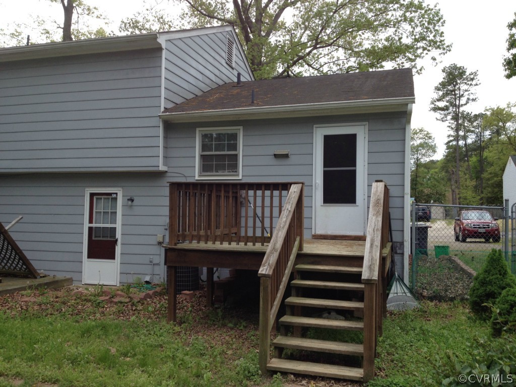 10531 Genlou Road Chesterfield, VA 23832 - Photo 17 of 17 a front view of a house with a yard
