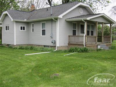 2488 North Center Road Burton, MI 48509 - Photo 1 of 20 20144375.JPG