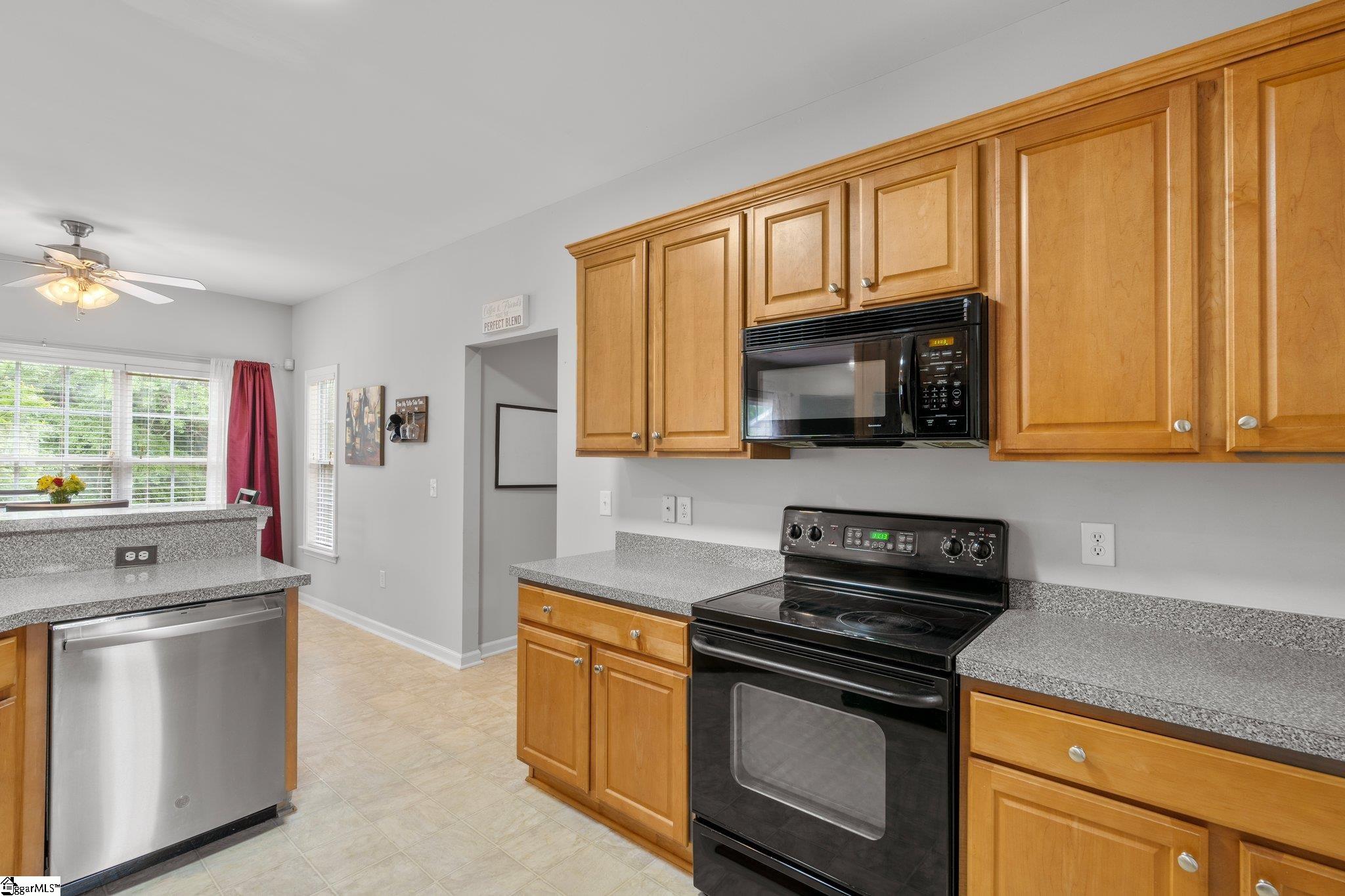 304 Grimes Drive Simpsonville, SC 29681 - Photo 15 of 36