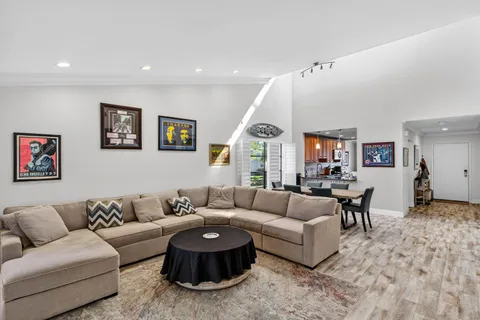 $119,900 | 61 Eastgate Drive, Unit H, Boynton Beach, FL 33436