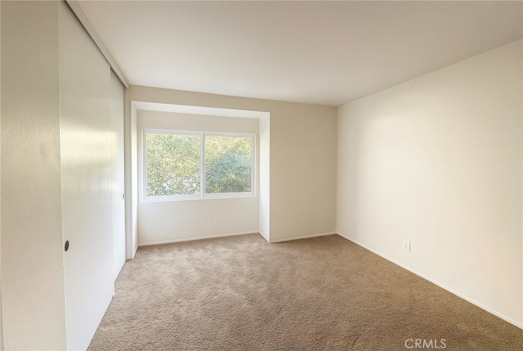 44628 La Paz Road Temecula, CA 92592 - Photo 11 of 14 a view of an empty room with a window