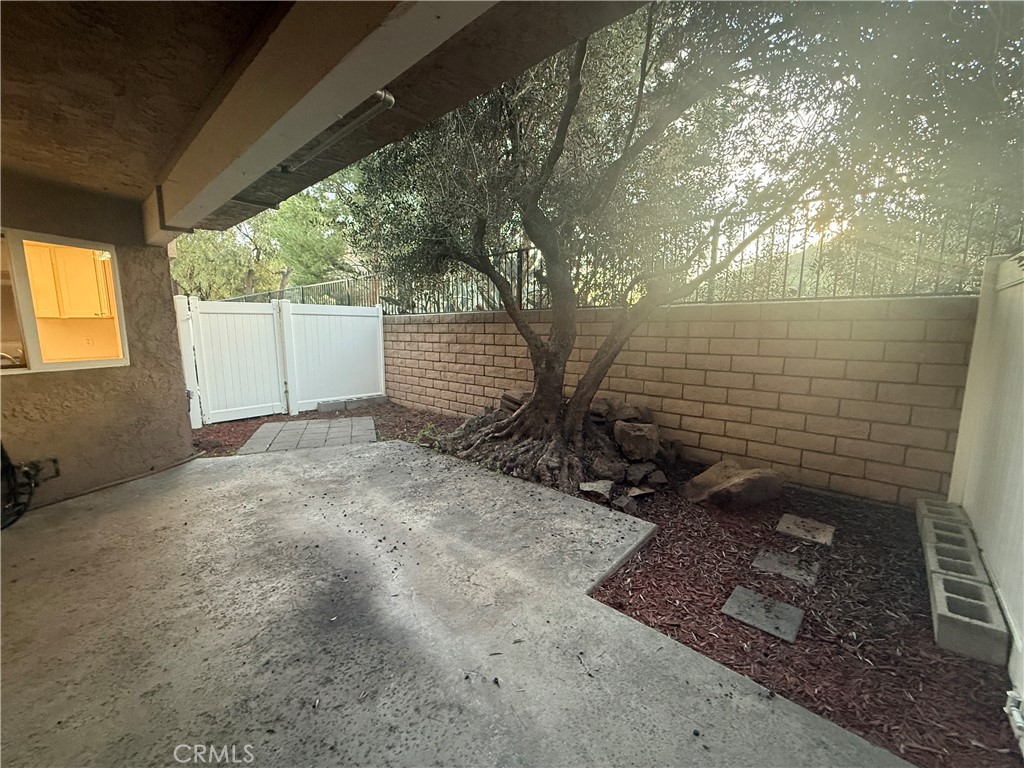 44628 La Paz Road Temecula, CA 92592 - Photo 13 of 14 a view of a backyard