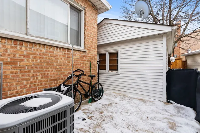 $399,900 | 6332 North Mobile Avenue, Chicago, IL 60646