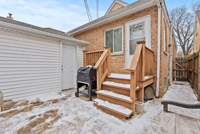 $399,900 | 6332 North Mobile Avenue, Chicago, IL 60646