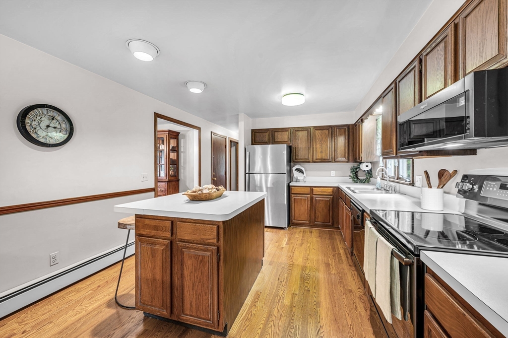 231 Edgewood Road West Springfield, MA 01089 - Photo 13 of 40