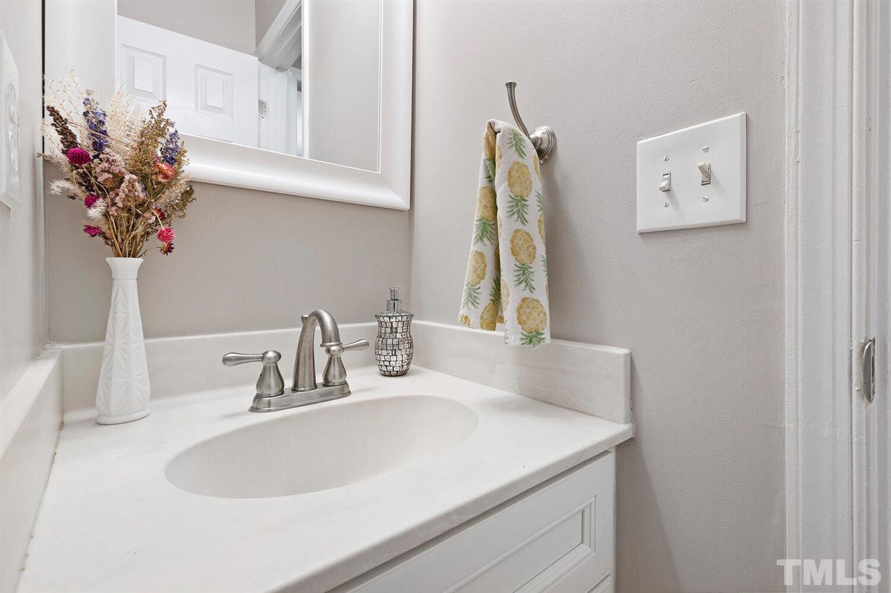 6601 Champaign Place Raleigh, NC 27615 - Photo 6 of 30 Powder bath on main level