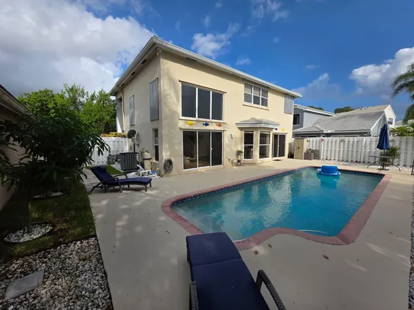 $4,675 | 5220 Northwest 53rd Avenue, Coconut Creek, FL 33073