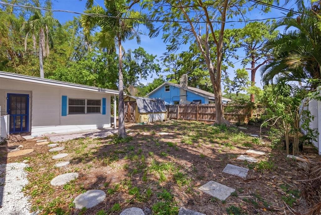 2551 Wilkinson Road Sarasota, FL 34231 - Photo 6 of 56