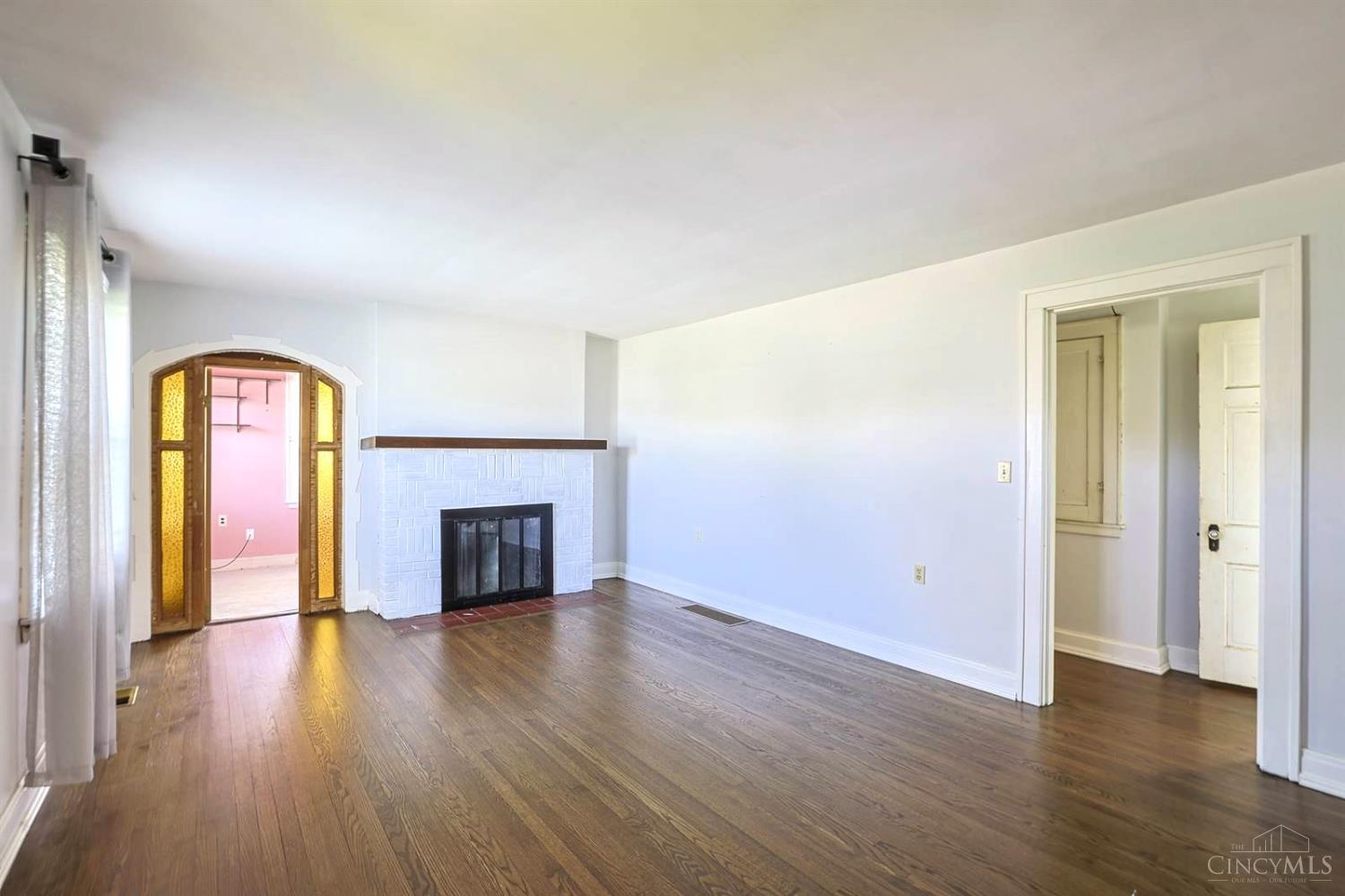 6939 Ragland Road Cincinnati, OH 45244 - Photo 3 of 23