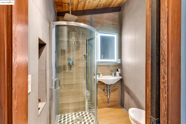 $1,295,000 | 6141 Merriewood Drive, Oakland, CA 94611