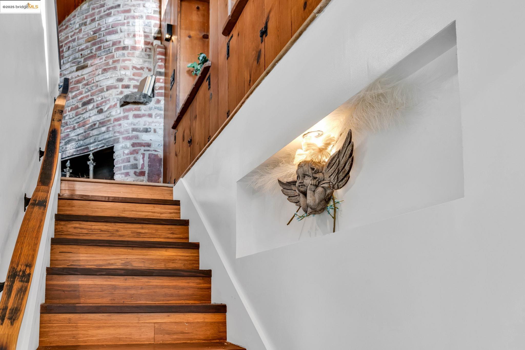 6141 Merriewood Drive Oakland, CA 94611 - Photo 30 of 58 View of stairs