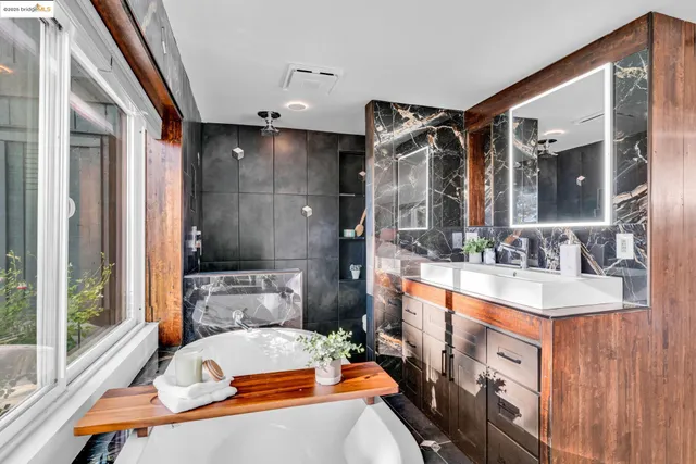 $1,295,000 | 6141 Merriewood Drive, Oakland, CA 94611