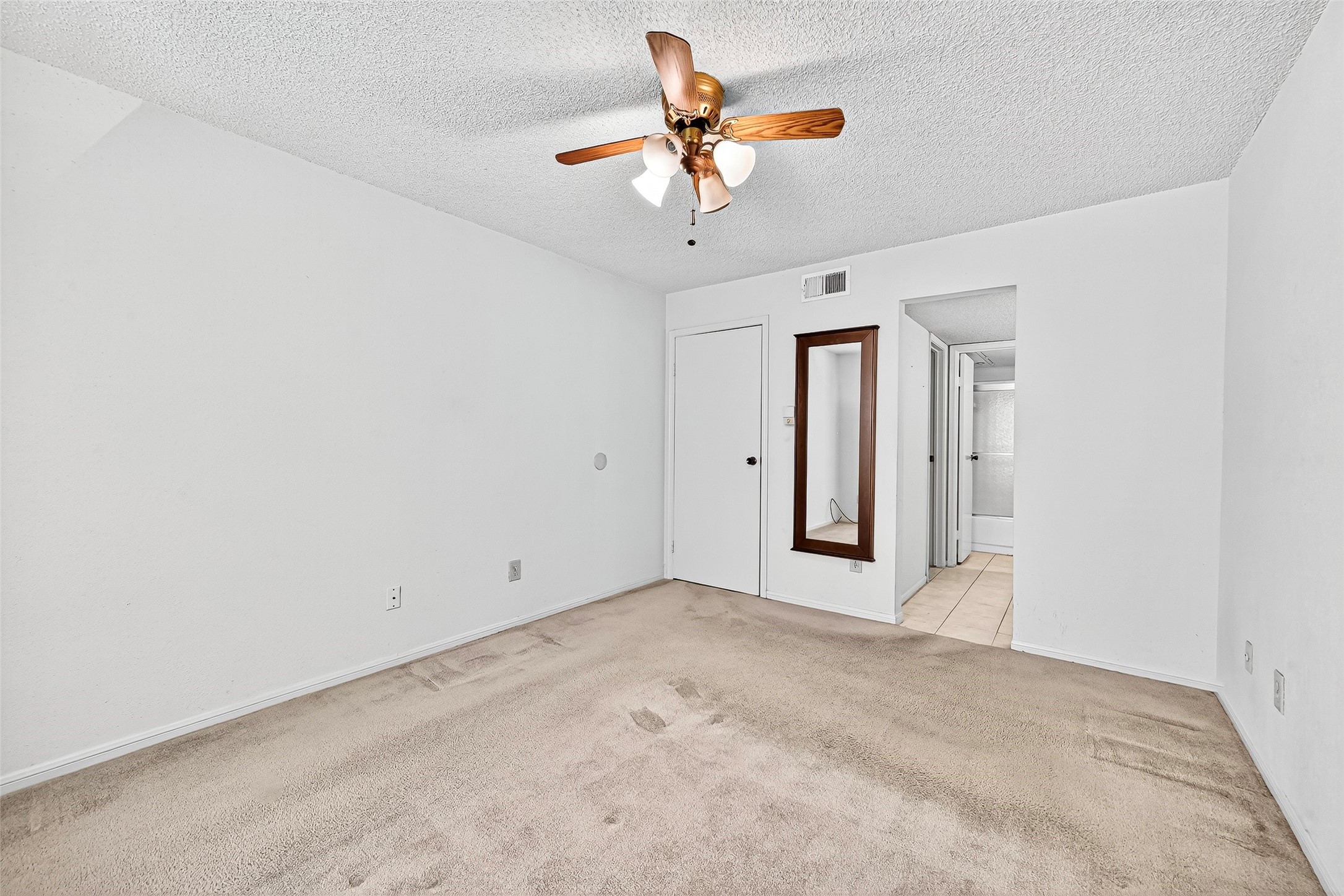 1515 Sandy Springs Road, Unit 3001 Houston, TX 77042 - Photo 15 of 28 a view of an empty room