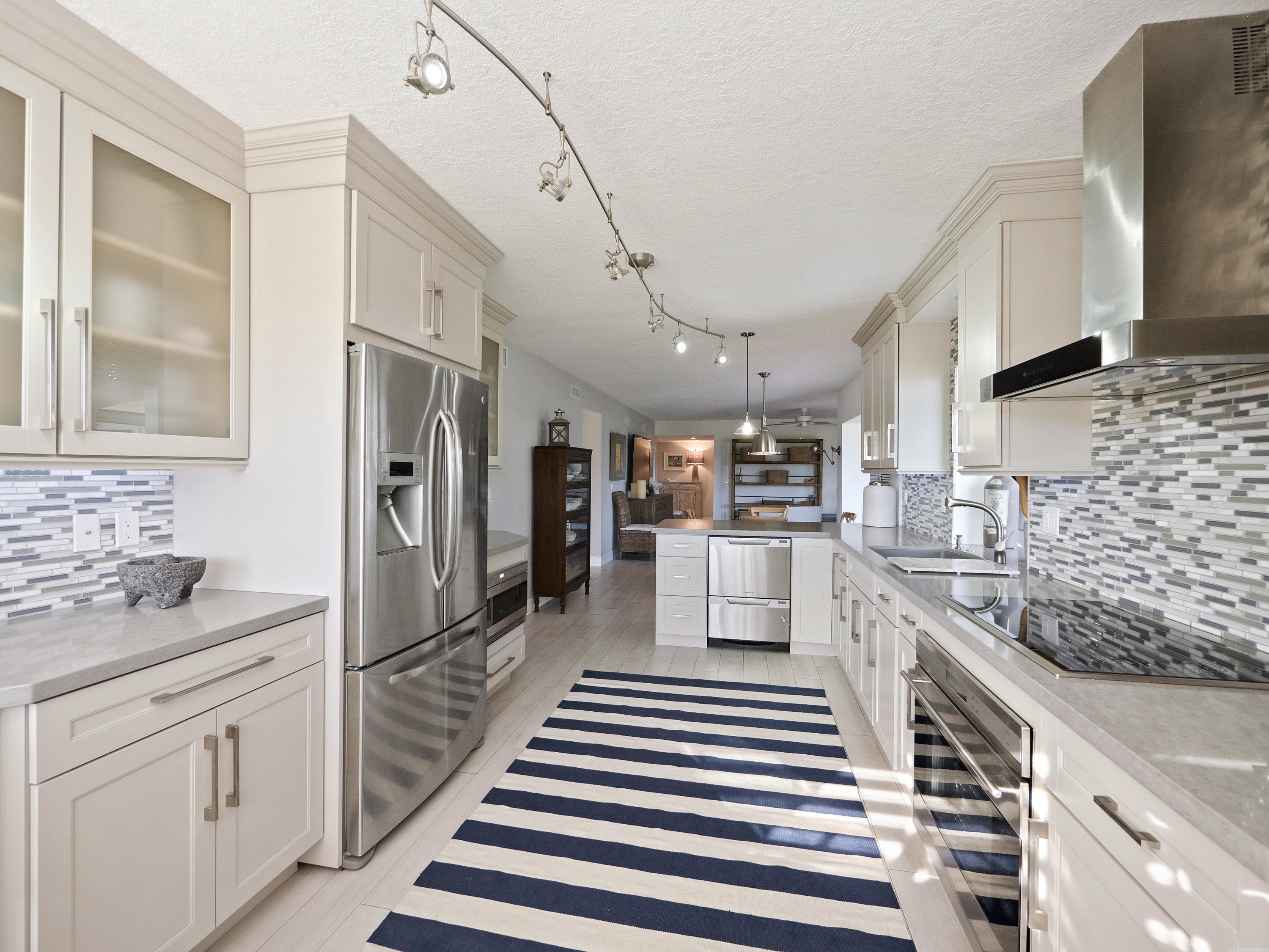 16670 Traders Crossing North, Unit 111 Jupiter, FL 33477 - Photo 16 of 31 Kitchen 2