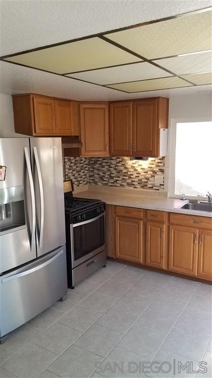 109 Avenida Las Brisas, Unit A Oceanside, CA 92057 - Photo 5 of 10