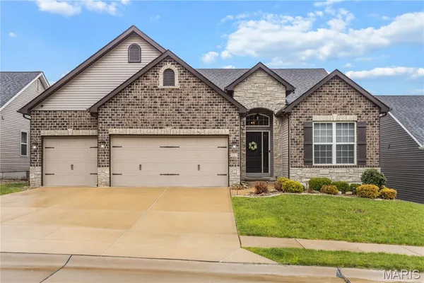 $550,000 | 527 Amber Way Court, Imperial, MO 63052