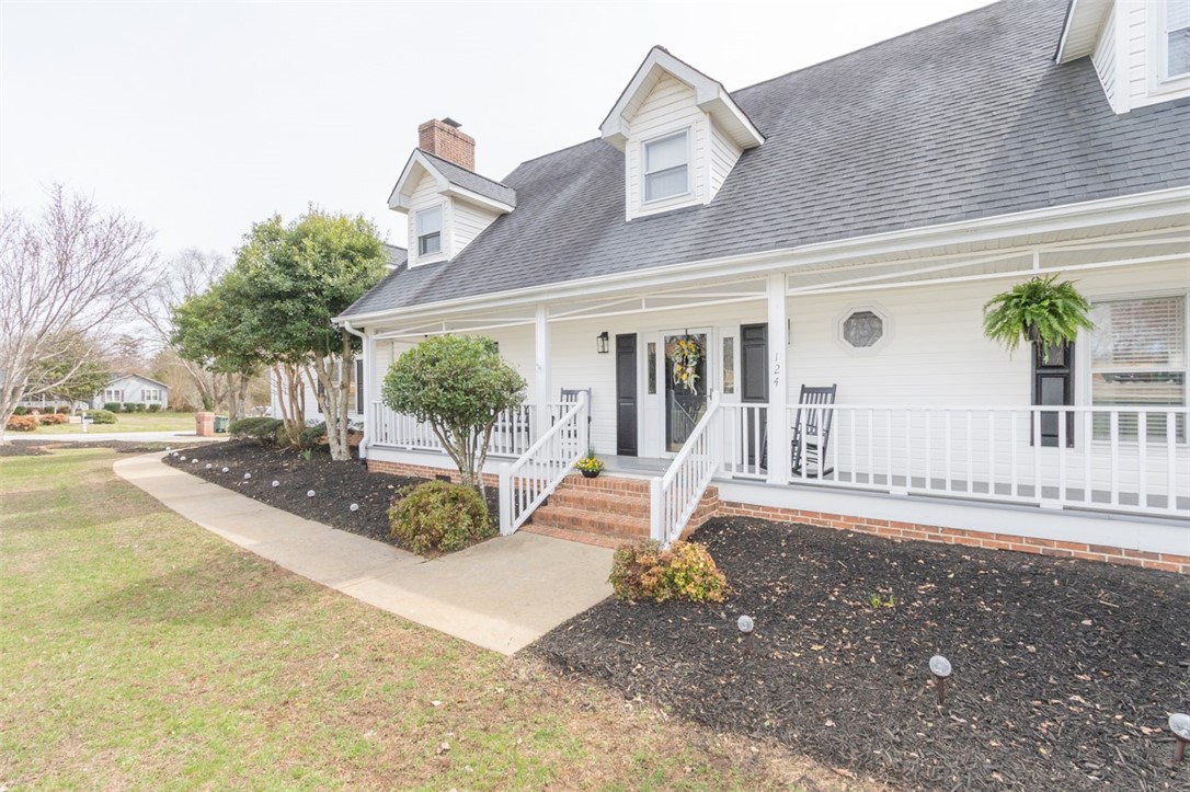 124 Dustin Street Easley, SC 29642 - Photo 3 of 40