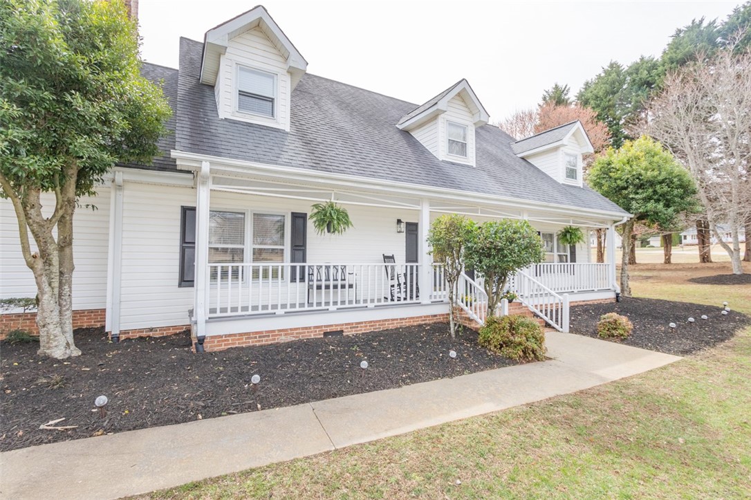 124 Dustin Street Easley, SC 29642 - Photo 6 of 40