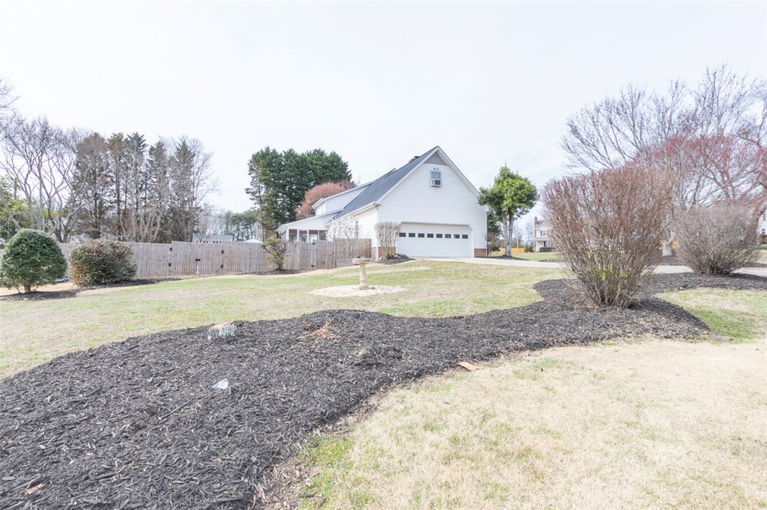 124 Dustin Street Easley, SC 29642 - Photo 8 of 40