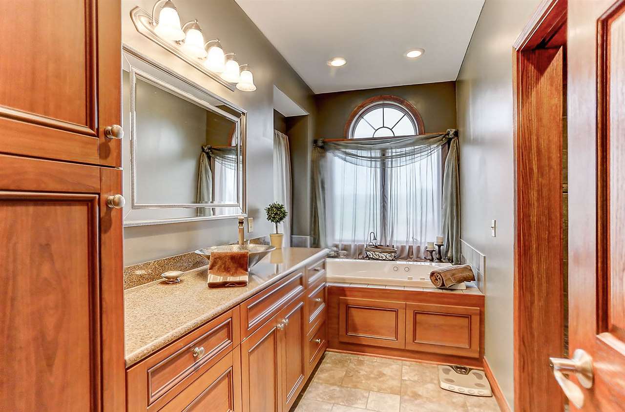5015 State Rte 101 Butler, IN 46721 - Photo 15 of 36