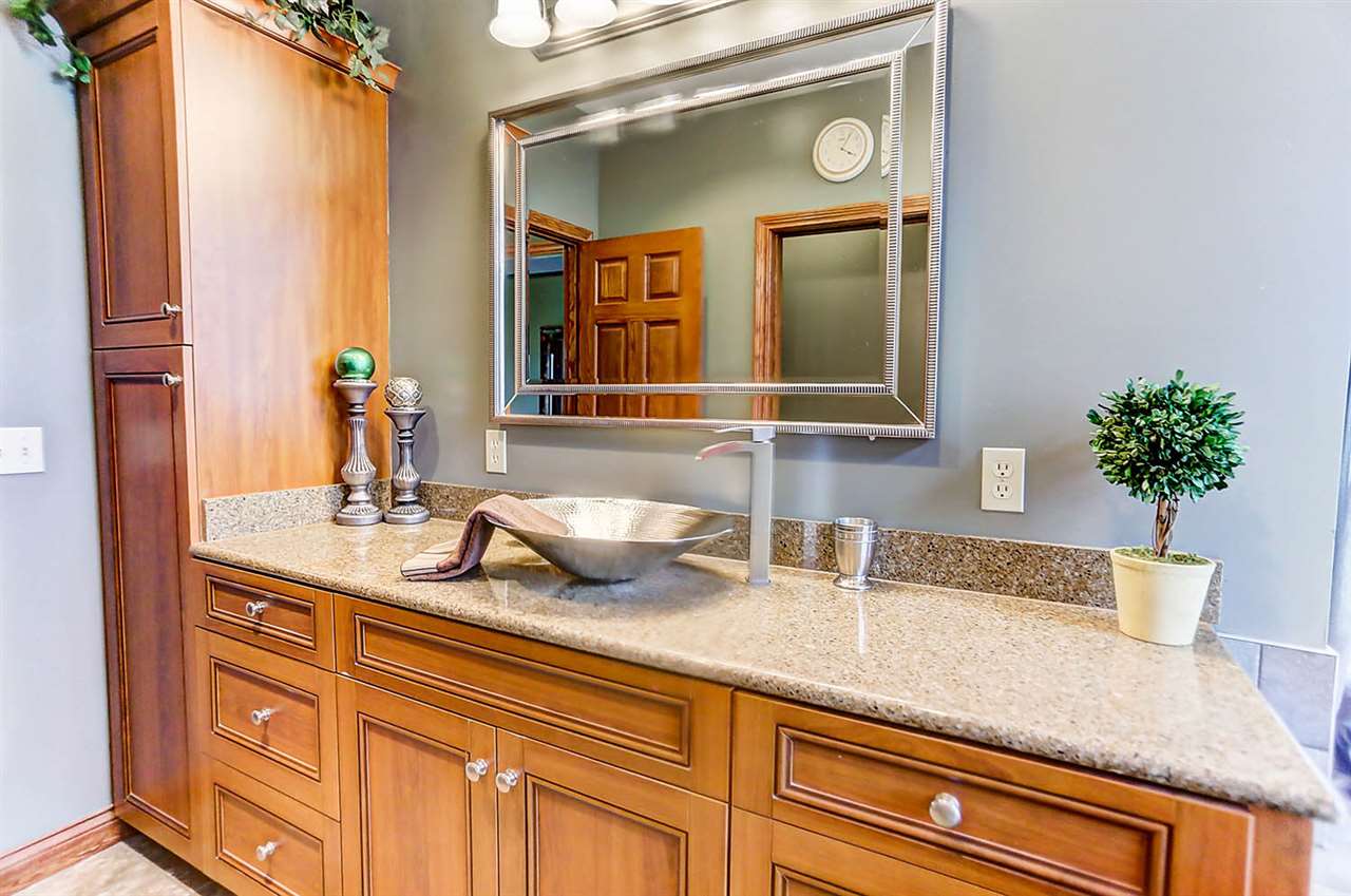 5015 State Rte 101 Butler, IN 46721 - Photo 16 of 36