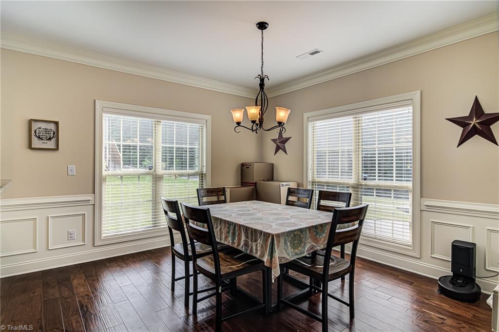 104 Mountain Ridge Court King, NC 27021 - Photo 13 of 33