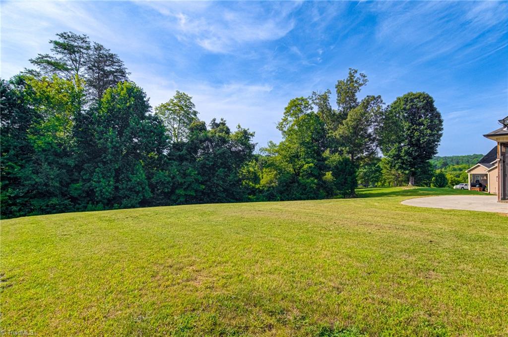 104 Mountain Ridge Court King, NC 27021 - Photo 32 of 33