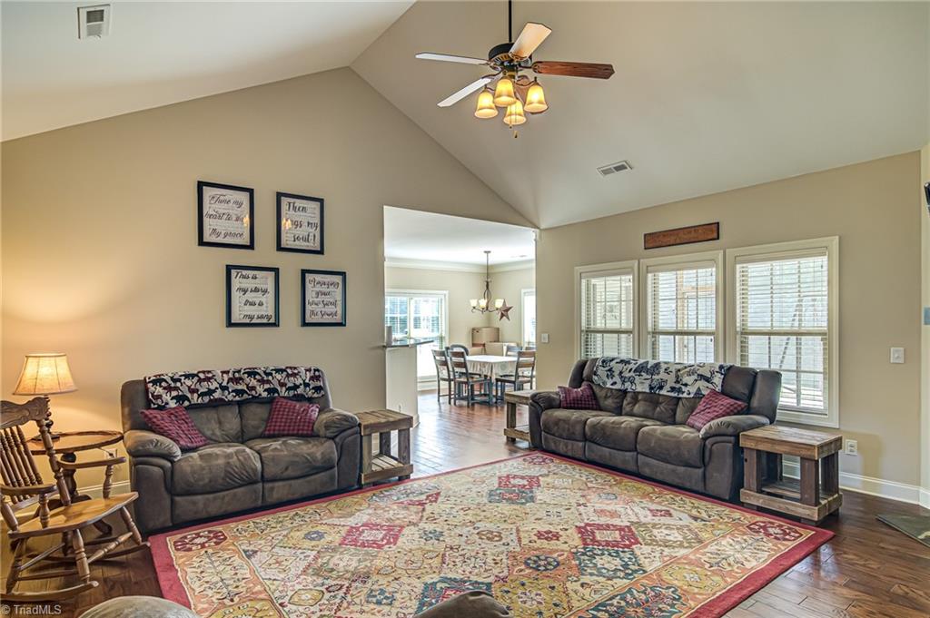 104 Mountain Ridge Court King, NC 27021 - Photo 4 of 33
