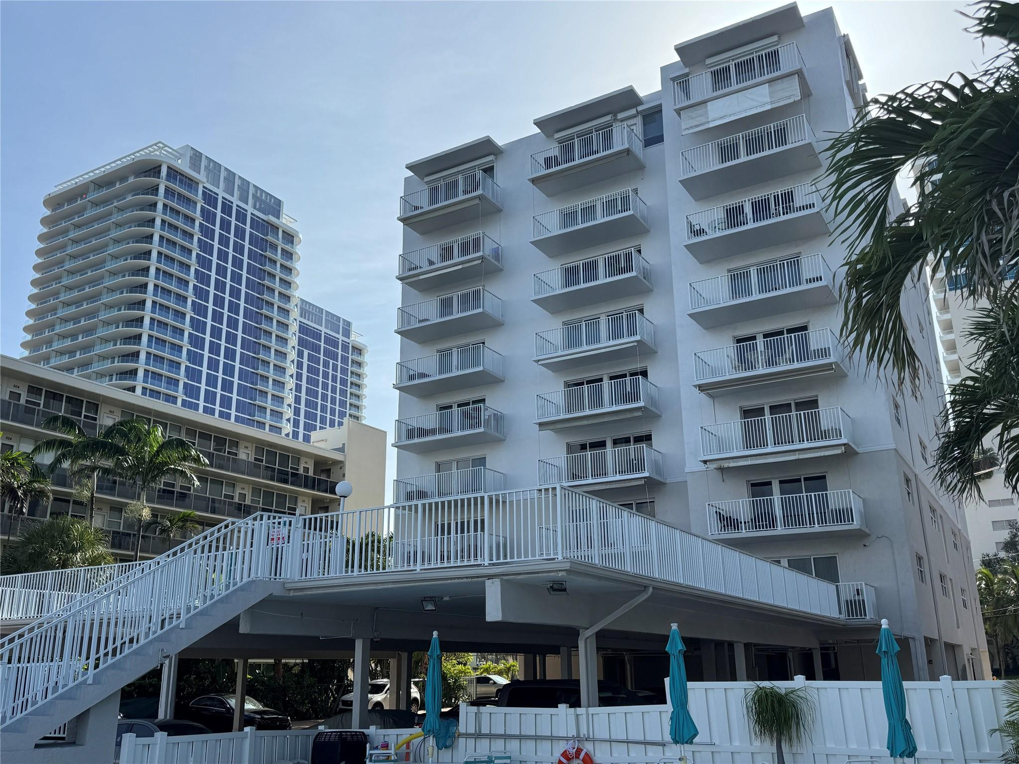95 North Birch Road, Unit 301 Fort Lauderdale, FL 33304 - Photo 24 of 54 REAR VIEW