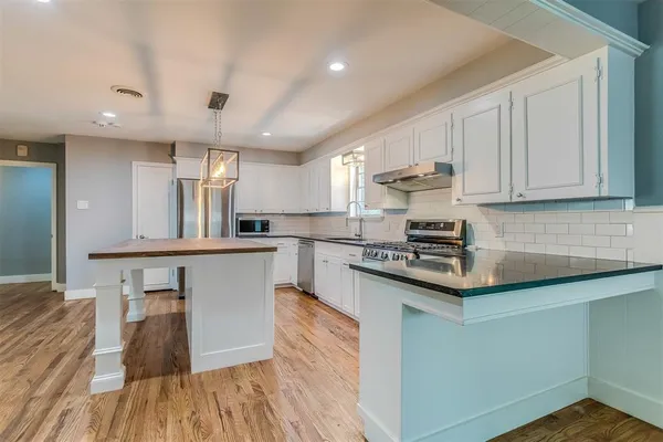 $2,750 | 2540 El Cerrito Drive, Dallas, TX 75228