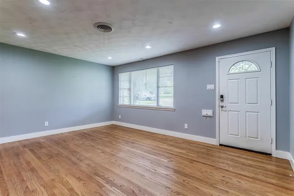 $2,750 | 2540 El Cerrito Drive, Dallas, TX 75228