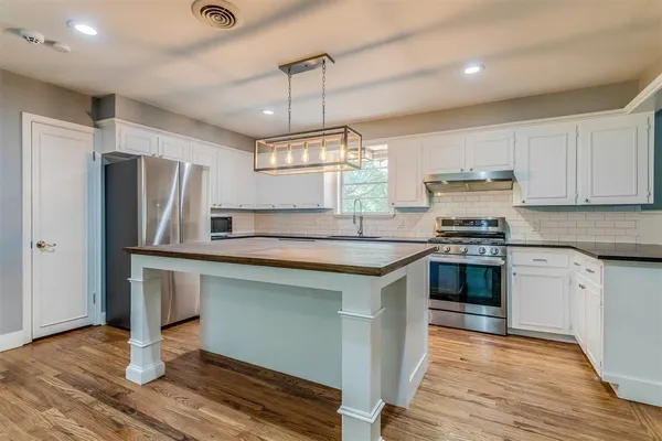 $2,750 | 2540 El Cerrito Drive, Dallas, TX 75228