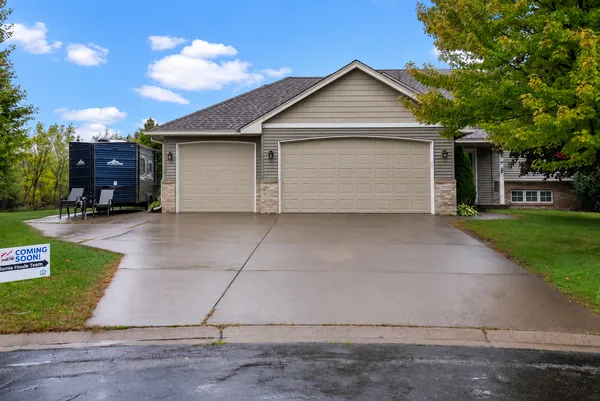 $379,900 | 9711 Woodcrest Court, Monticello, MN 55362