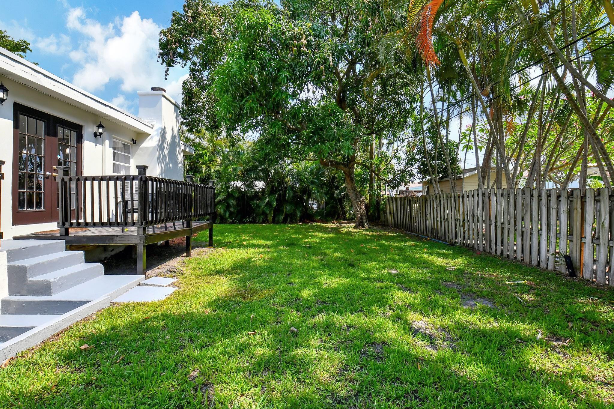 950 Northwest 17th Avenue Boca Raton, FL 33486 - Photo 4 of 55 Photo 4