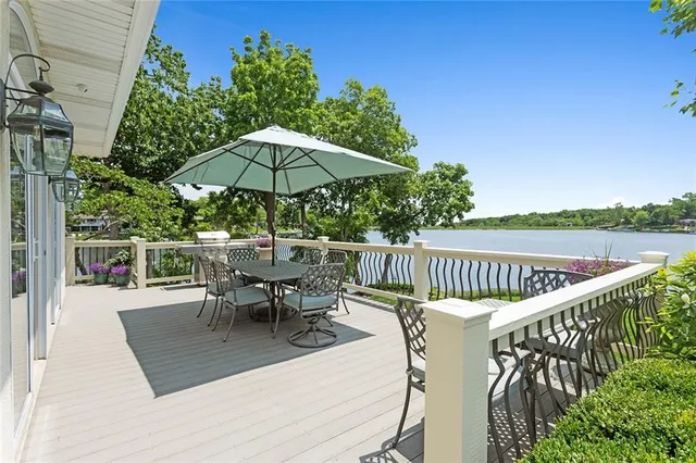 $1,850,000 | 223 North Shore Drive, Lake Waukomis, MO 64151