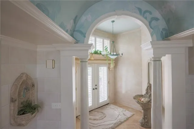 $1,850,000 | 223 North Shore Drive, Lake Waukomis, MO 64151