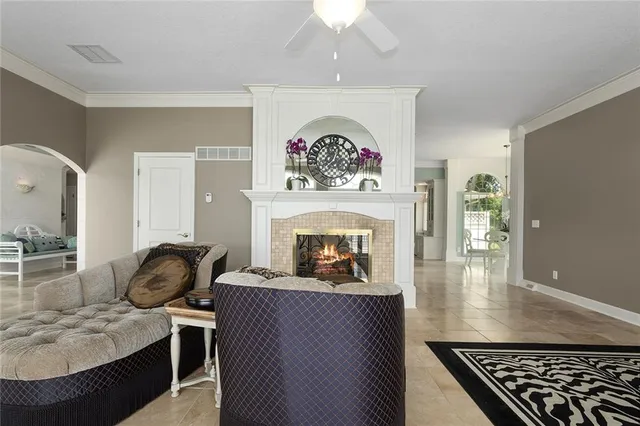 $1,850,000 | 223 North Shore Drive, Lake Waukomis, MO 64151