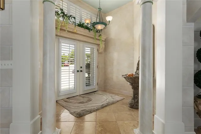 $1,850,000 | 223 North Shore Drive, Lake Waukomis, MO 64151