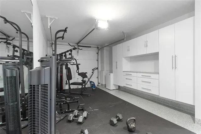 $1,850,000 | 223 North Shore Drive, Lake Waukomis, MO 64151