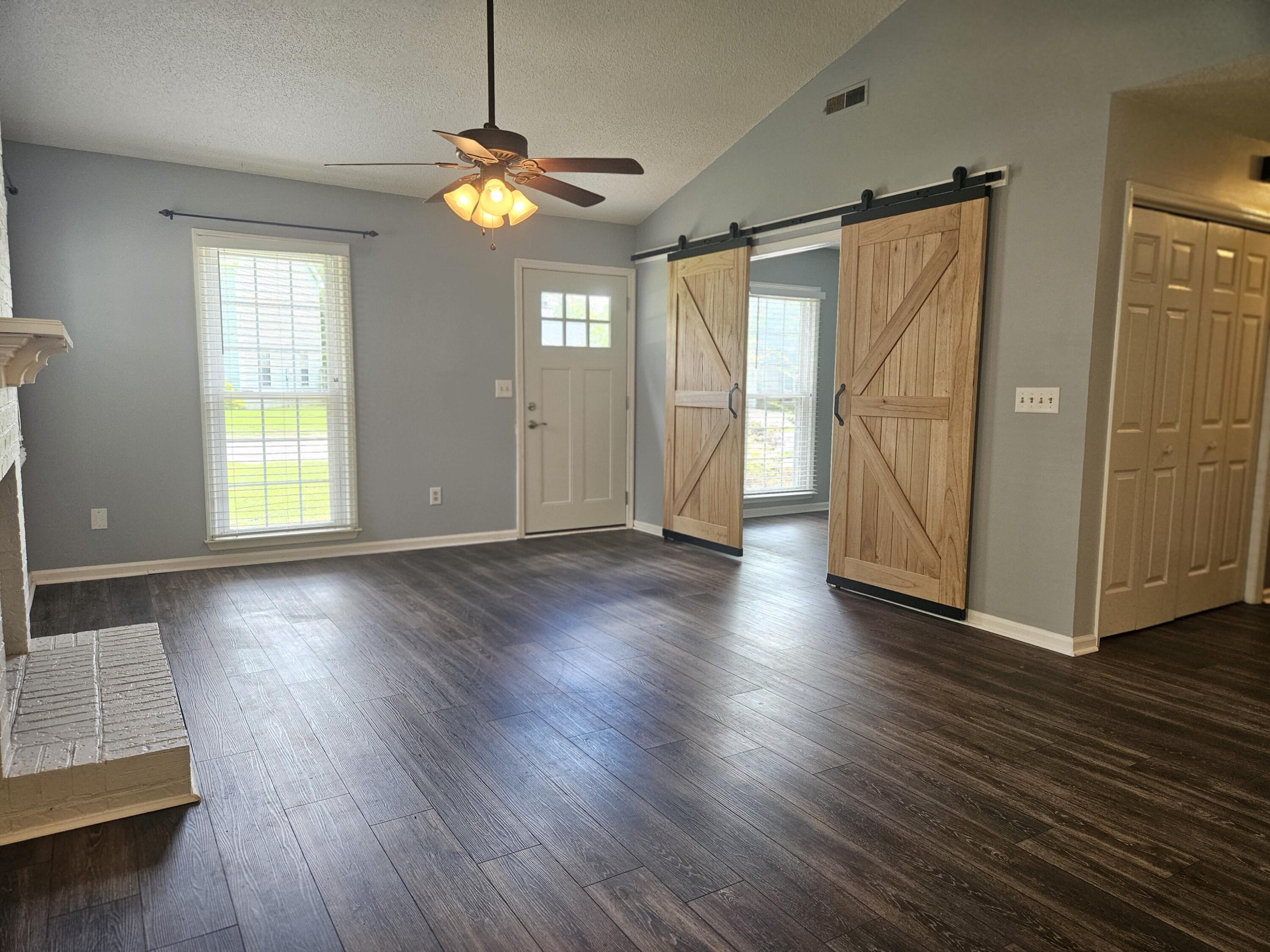 122 Commons Way Goose Creek, SC 29445 - Photo 7 of 28 20240516_132834